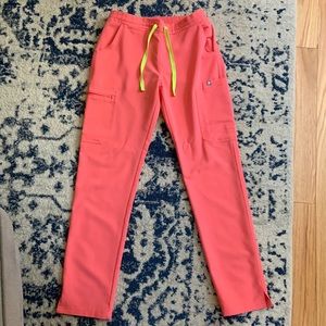 Figs hot coral Yola scrub pants extra small